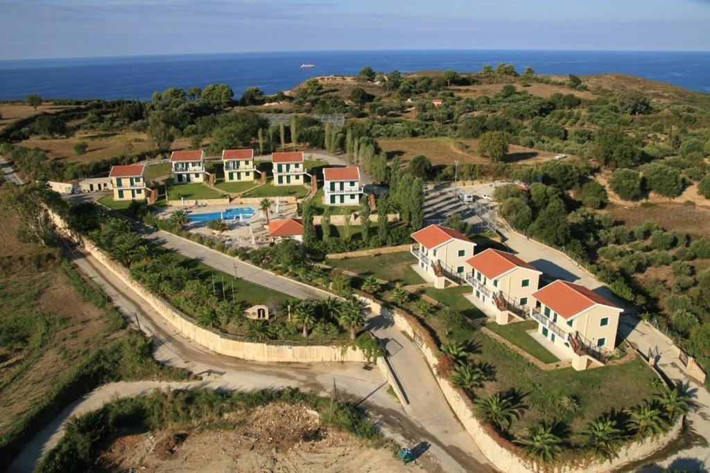 Liakas Village Sparta Exterior foto