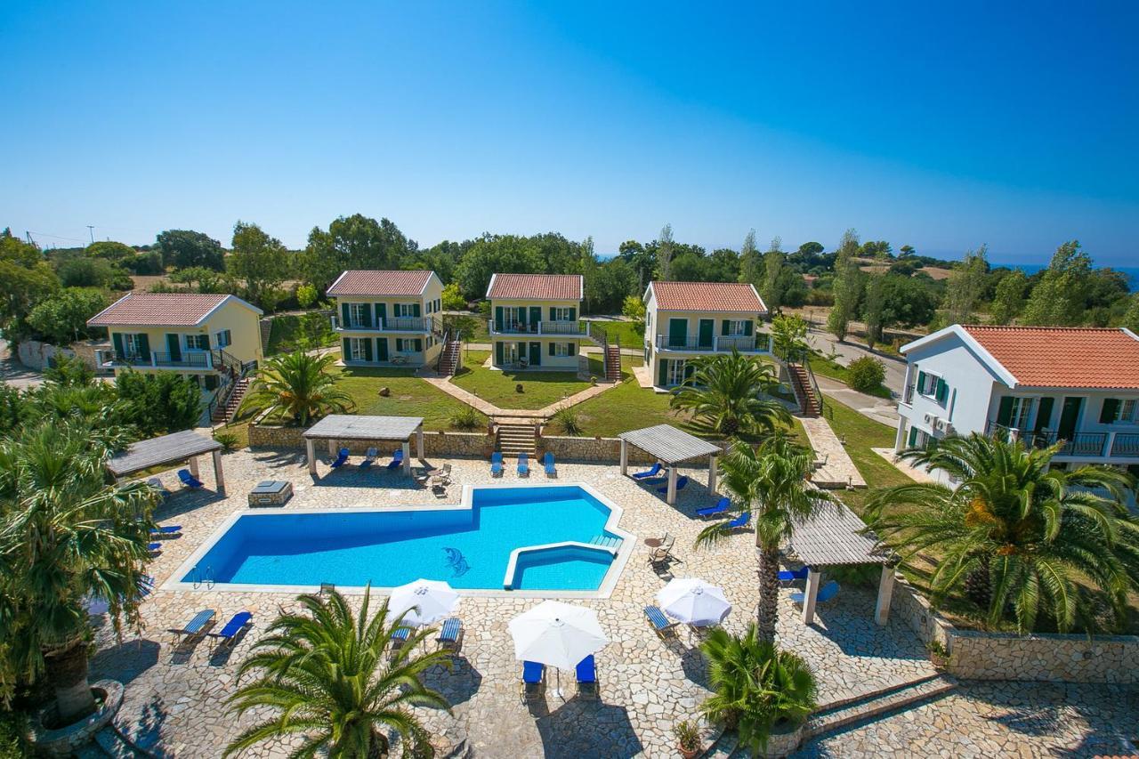 Liakas Village Sparta Exterior foto