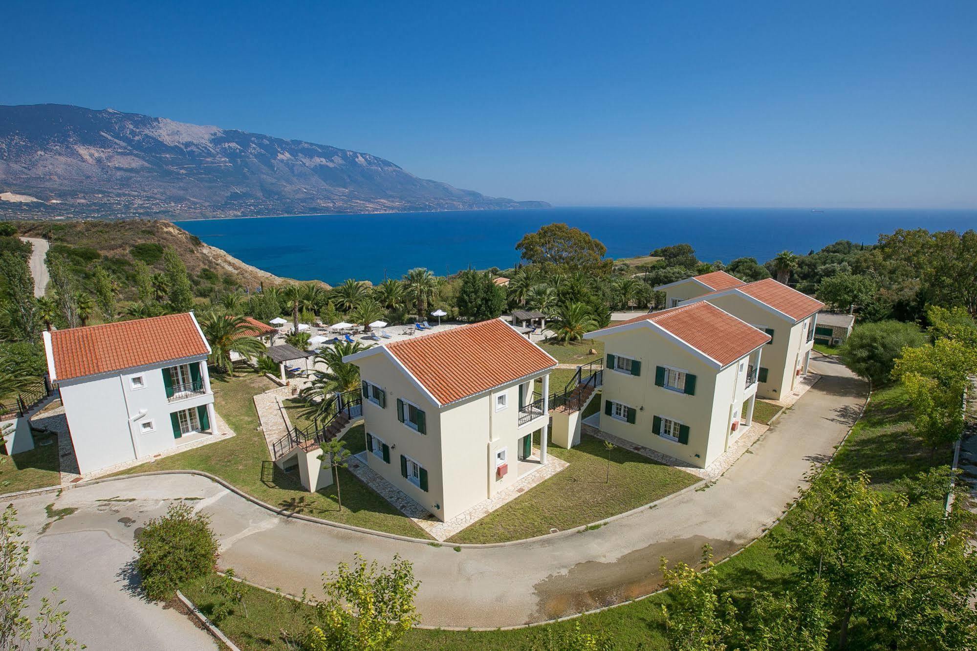 Liakas Village Sparta Exterior foto
